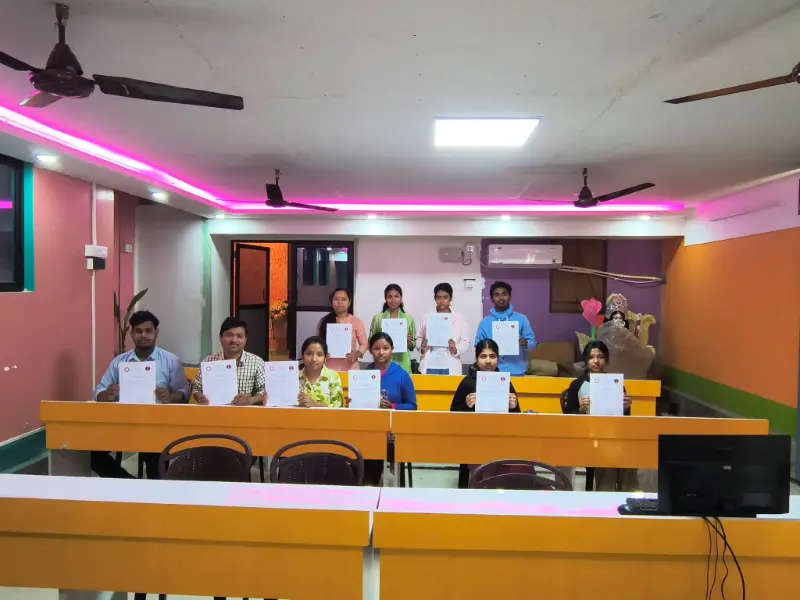 Students learning in the computer lab